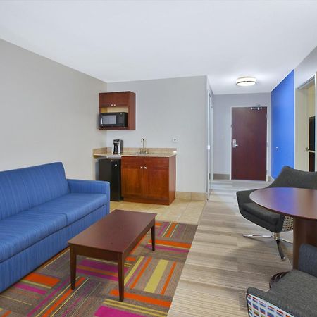 Holiday Inn Express Niles By Ihg Bagian luar foto