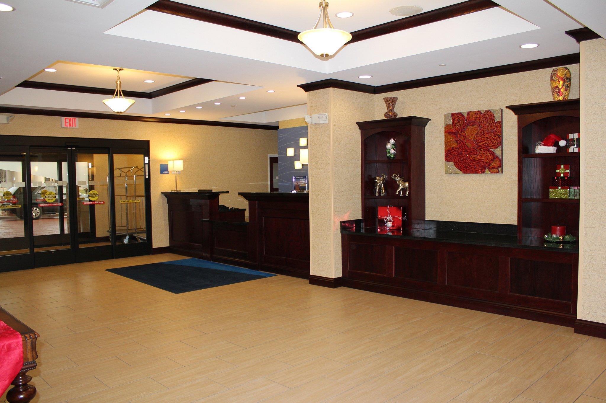 Holiday Inn Express Niles By Ihg Bagian luar foto