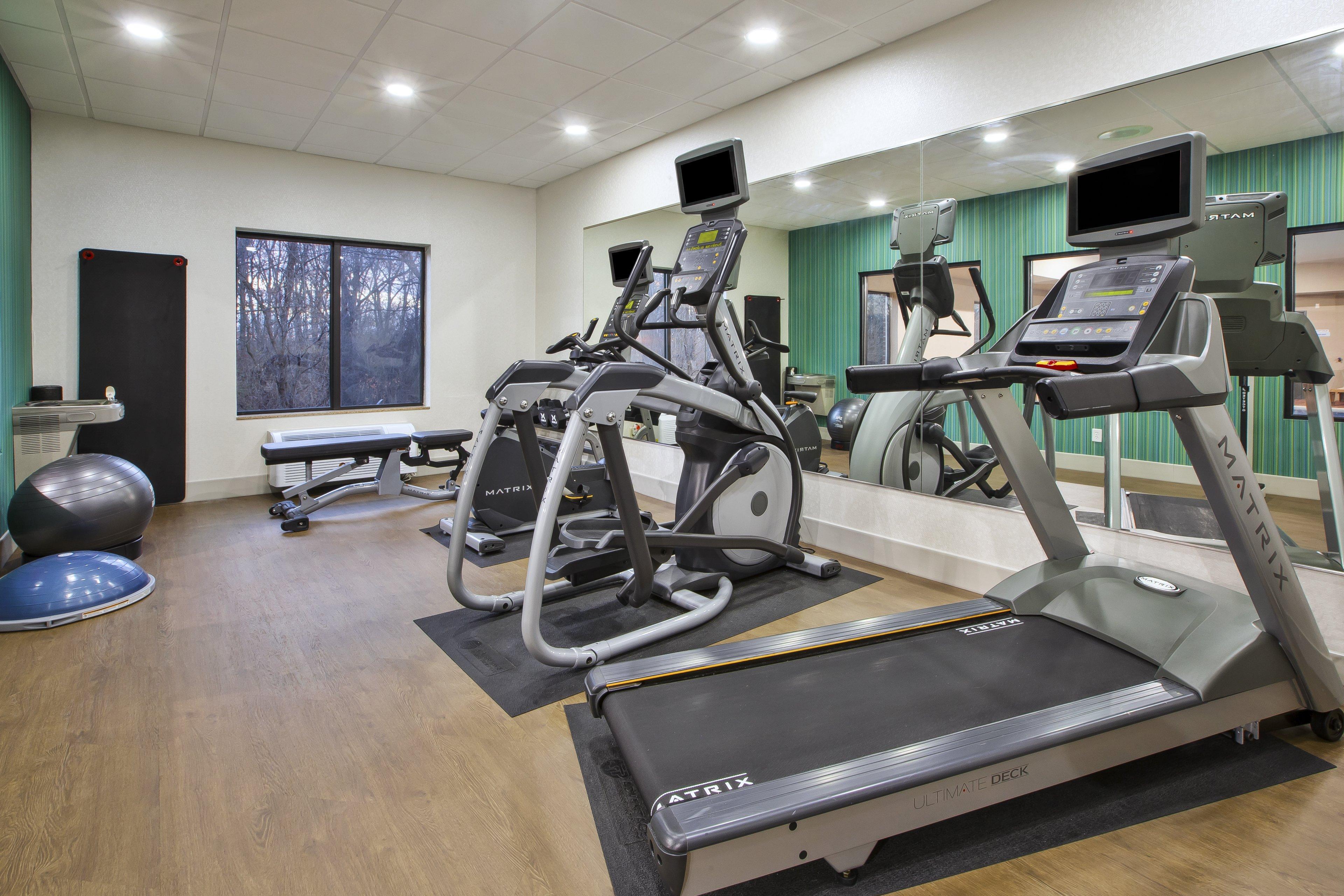 Holiday Inn Express Niles By Ihg Bagian luar foto