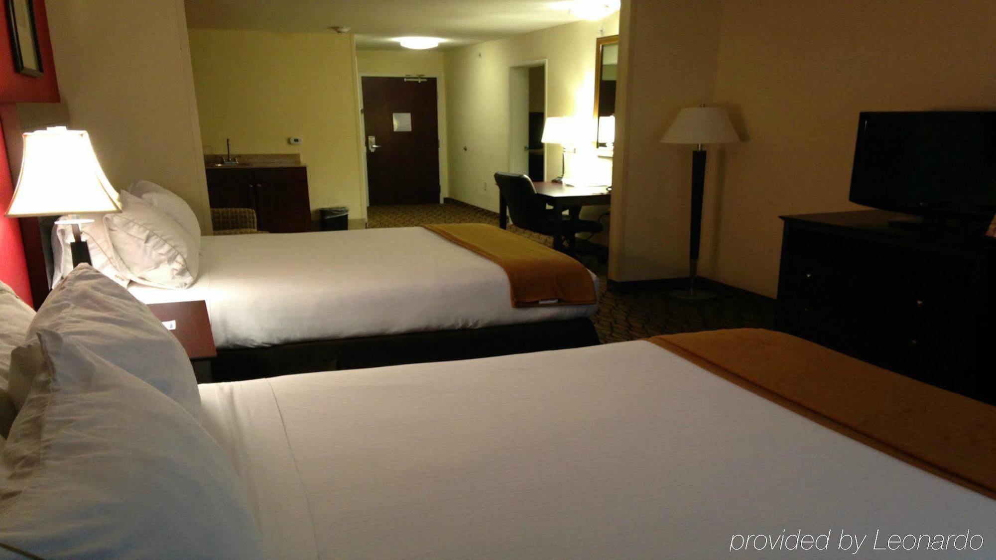 Holiday Inn Express Niles By Ihg Bagian luar foto